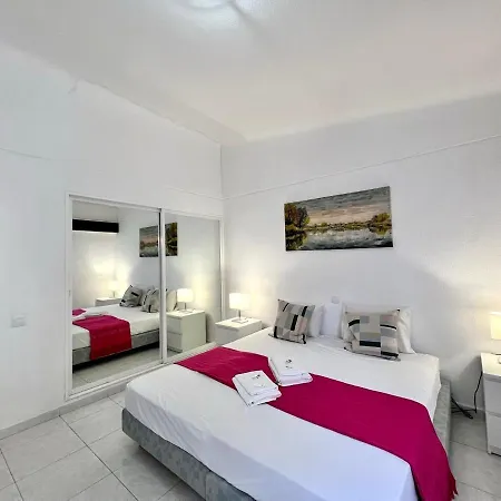 Blue Lagoon With Pool By Homing *